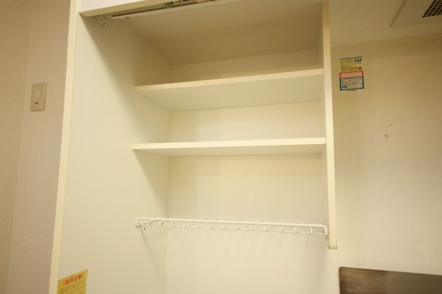 キャトル・セゾンの収納|別部屋反転間取りのお写真となります。