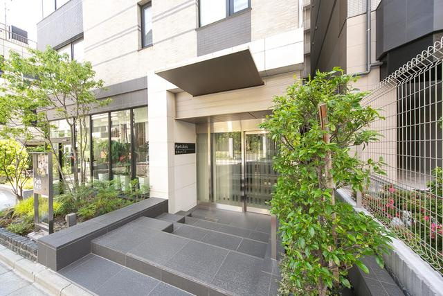 パークアクシス南青山七丁目のエントランス