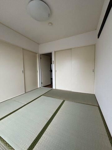 ビューハイム・コヤナギ・岡村の寝室