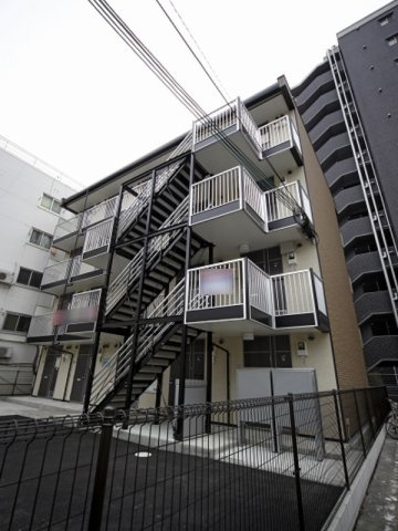 レオパレス兵庫駅南通りの外観|きれいな外観です