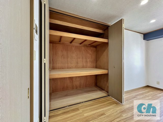 タウンプラザ戸越 402号室の収納
