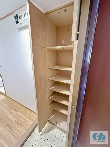タウンプラザ戸越 402号室の収納