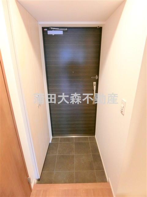 プライマル西蒲田の玄関