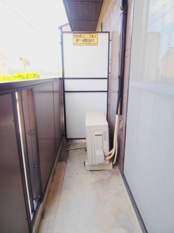 アーバインブレスAのバルコニー