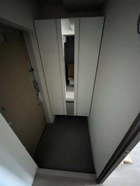ニアレスタＳＵＧＡＭＯの玄関