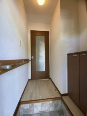 【玄関】 | メゾンプリンキピアＡ棟 | 同間取り別部屋写真です。