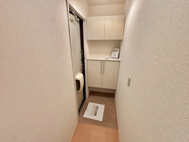 グランモア航　A棟の玄関