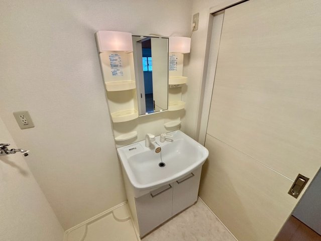 グランモア航　A棟の洗面所