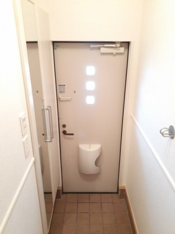 ガーデンコート　Ｅの玄関