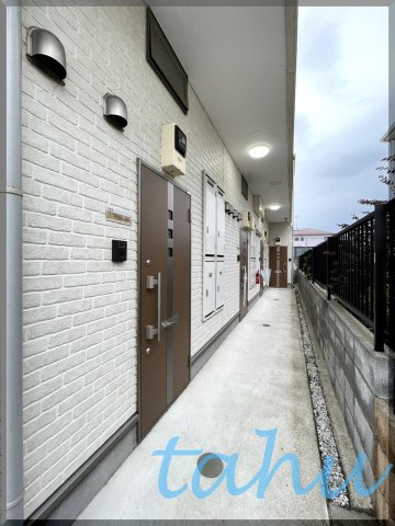 中野区白鷺３丁目のアパートの玄関