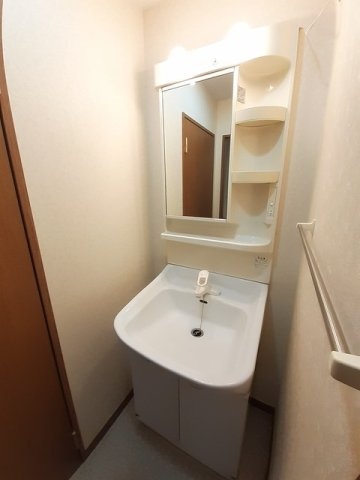 グラン・アルフル東雲の洗面所|使いやすい洗面所です