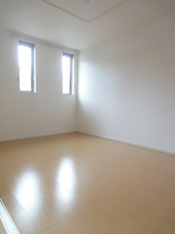 Ｋｒｅｉｓ　Ａの内装|明るい色調の室内です