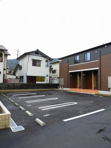 ベルコートＢの駐車場|駐車場があるので、車を買う予定の方も安心です