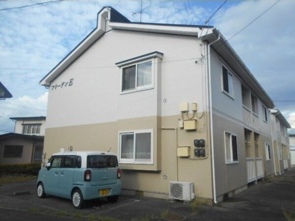 フリーデン E棟
