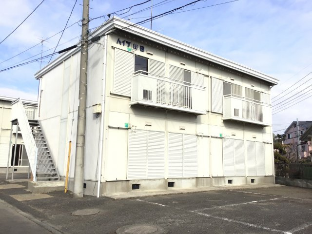 ハイツ光B棟の駐車場