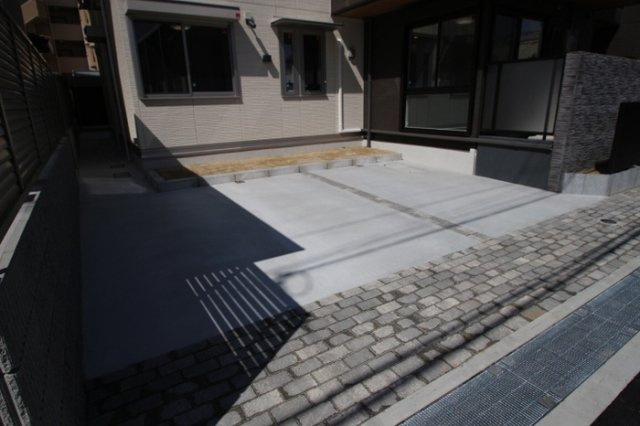 グランディールさわらぎの駐車場|駐車場に車を止められます