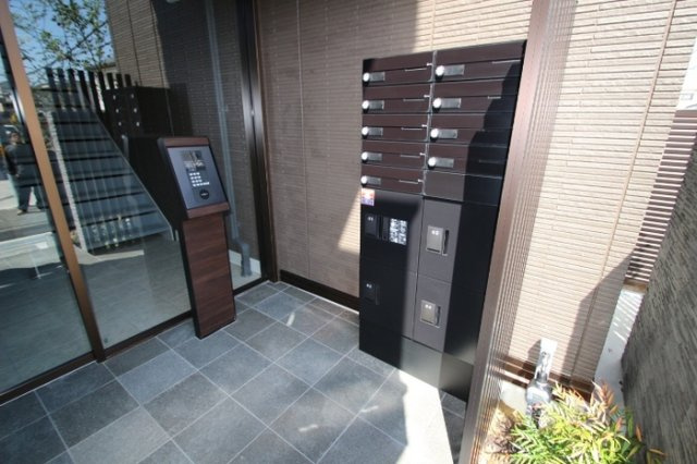 グランディールさわらぎのロビー|落ち着いたロビーです