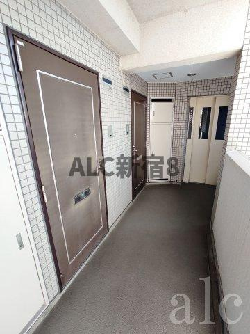 新中野スカイレジテルのその他|管理人のお手入れの行き届いたマンションです。