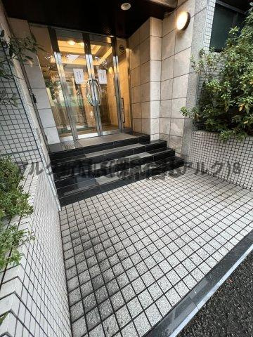 新中野スカイレジテルのエントランス