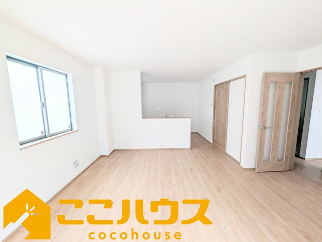 宜野湾市大謝名1丁目　新築戸建て　全2棟　A号棟の居間・リビング|LDK16.37帖