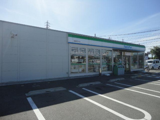 【周辺】 | ストークミヤタ | ファミリーマート　姫路宮田北店まで180ｍ