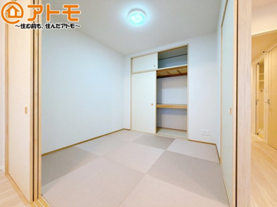【子供部屋】 | アルファステイツ藤枝駅南 | 和室は小さなお子様が転んでもやわらかくて安心！お昼寝スペースやプレイルームとしても活躍します♪