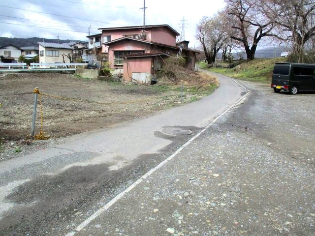 建築条件なし土地　岡谷市堀ノ内二丁目の外観