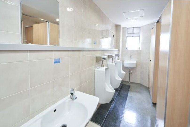 大阪市北区中津１丁目の事務所のトイレ