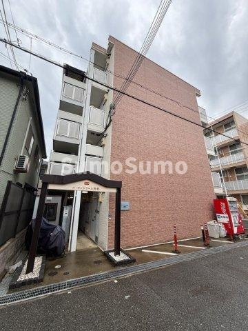レオパレスルコントワール御影の外観