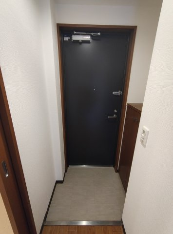 DAIWAマンションの玄関