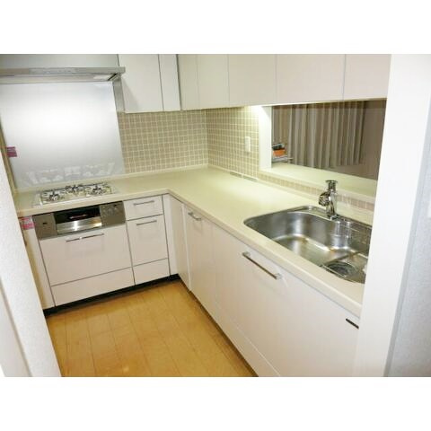 横浜市栄区笠間３丁目の賃貸マンションのキッチン|広々としたキッチンです♪