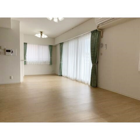 横浜市栄区笠間３丁目の賃貸マンションの居間・リビング|使いやすいリビングになります♪