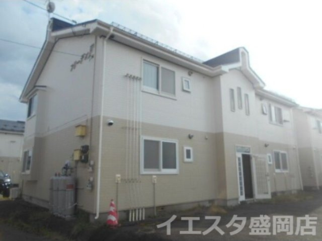 フリーデン F棟の外観