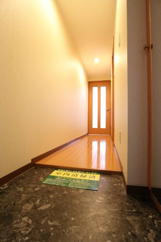 Current Kitagawaの玄関