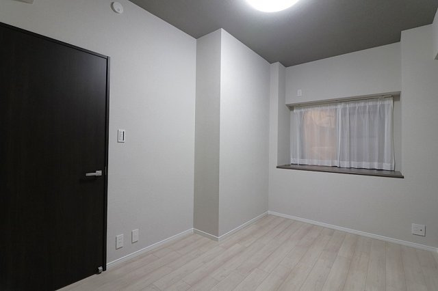 メゾンハリマックス楠葉の寝室|洋室5.5帖
■物件内覧・資金計画相談・住宅ローン相談、リフォーム相談、お問合せ受付中■
※当日・翌日のご内覧、ご相談はお電話でのお問合せがスムーズです！