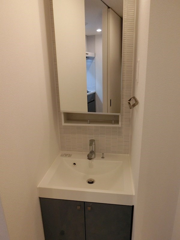 新品家具付きマンション千住東11(KaGood東京)の洗面所