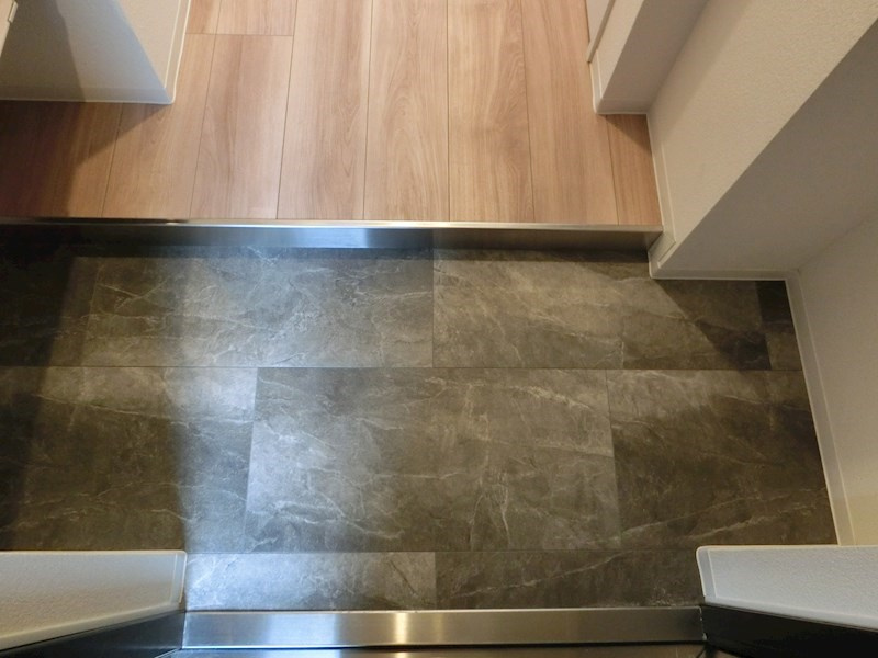 新品家具付きマンション千住東11(KaGood東京)の玄関