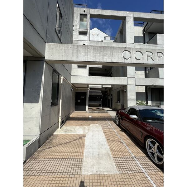 コーポアリオンのエントランス