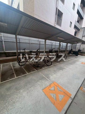 プレサンス神戸プレシャスの駐車場