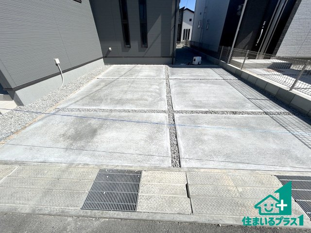 ●磯城郡田原本町黒田　第4期　新築一戸建ての駐車場|駐車スペース！散水栓があるので、こまめに愛車を洗えます！