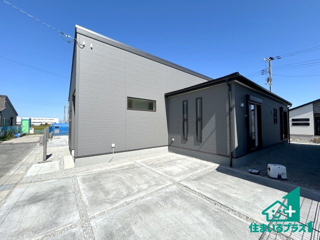 ●磯城郡田原本町黒田　第4期　新築一戸建ての外観|お客様に長く安心して住んでいだだける事にこだわった家づくり！住んでからのアフターサービスにもしっかりと取り組んでいます！