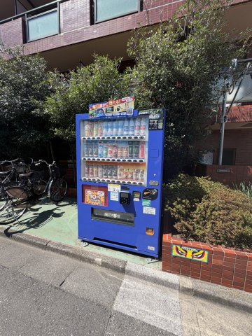 セザール下井草のその他|あると便利な自動販売機がございます。