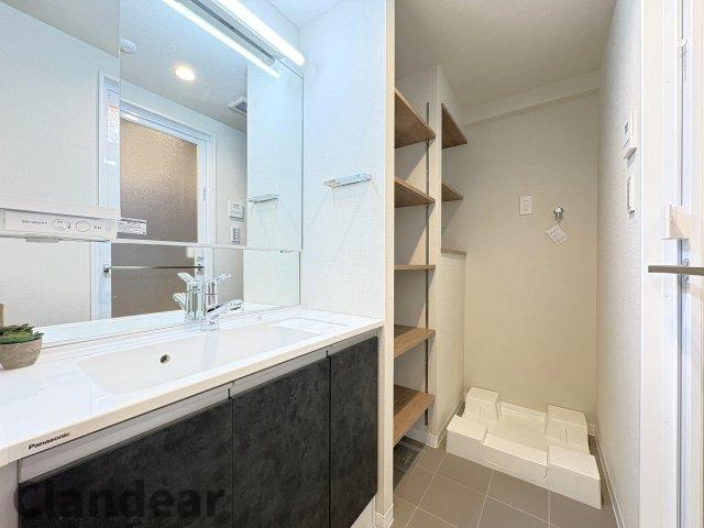 イニシア墨田押上の独立洗面台|ドキドキの新生活も、安心してスタート。ぴったりの住まいを見つけませんか？クランディアが一緒に住まい選びをサポートします‼　まずは、お気軽にお問合せください　＃クランディア