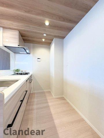 イニシア墨田押上のキッチン|ドキドキの新生活も、安心してスタート。ぴったりの住まいを見つけませんか？クランディアが一緒に住まい選びをサポートします‼　まずは、お気軽にお問合せください　＃クランディア