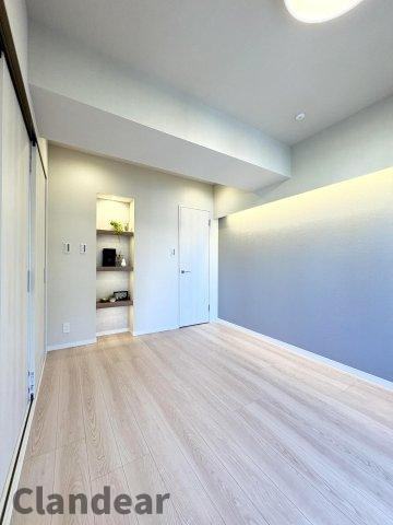 イニシア墨田押上の居間・リビング|ドキドキの新生活も、安心してスタート。ぴったりの住まいを見つけませんか？クランディアが一緒に住まい選びをサポートします‼　まずは、お気軽にお問合せください　＃クランディア