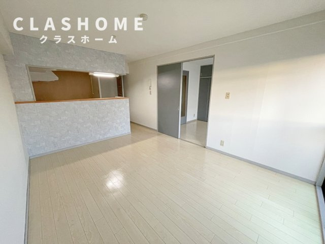 オーエムビル　　　刈谷市近郊の賃貸はクラスホームの居間・リビング|同物件の別部屋になります。