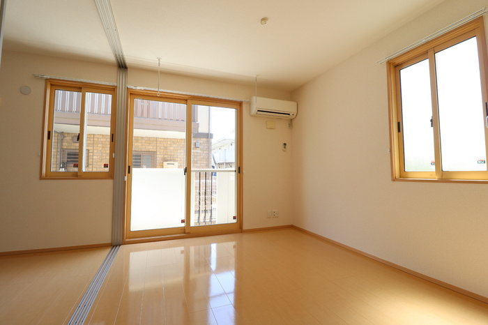 ヴェルドミールＣの居間・リビング