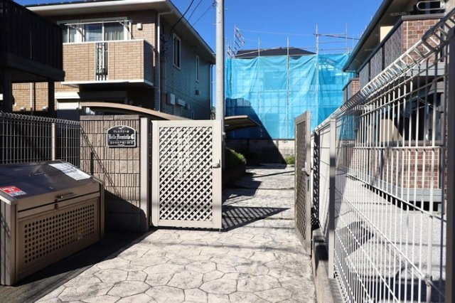 ヴェルドミールＣのエントランス