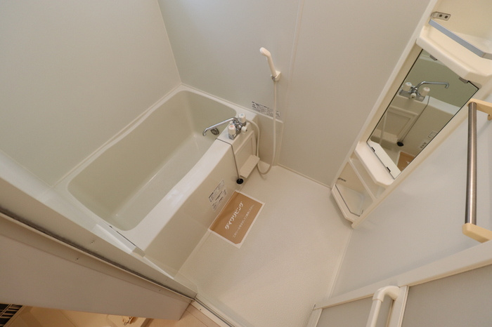 ヴェルドミールＣの浴室