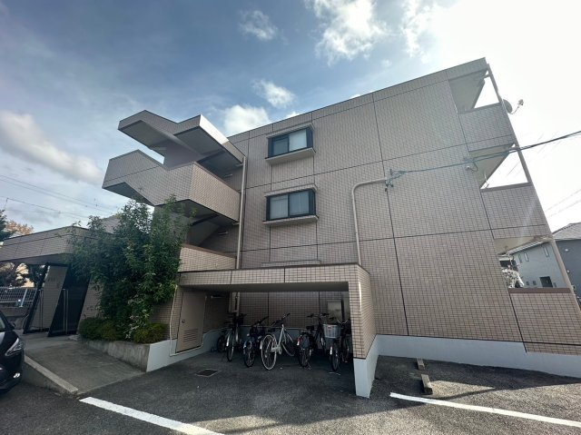 シャルマン光の外観